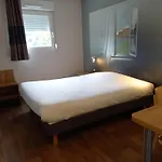 ホテル Saint-etienne Monthieu 2*