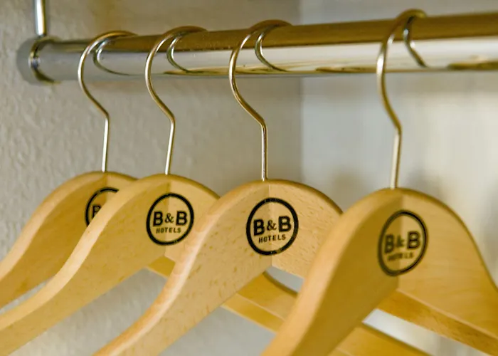 Saint-etienne Monthieu 2* サン・テティエンヌ