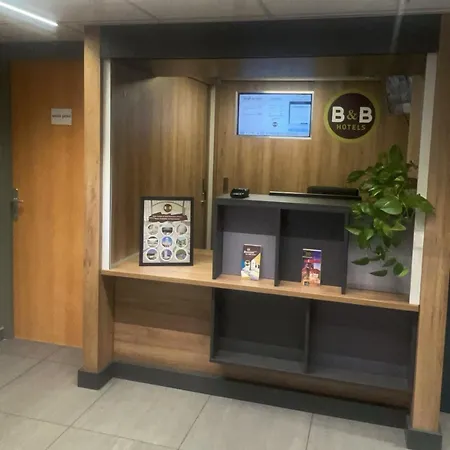 Hotel Saint-etienne Monthieu 2*