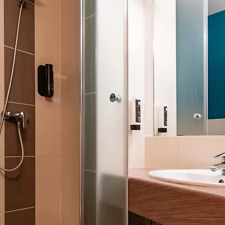 Saint-etienne Monthieu Hotel 2*
